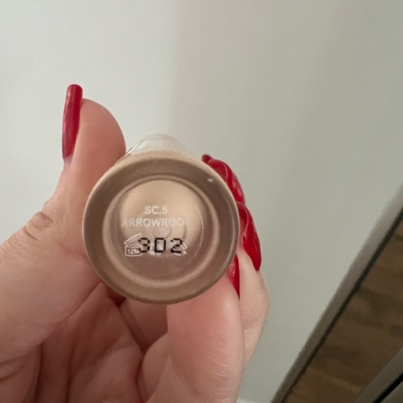 Ilia true skin serum foundation in Sable & concealer in Arrowroot - Picture 3 of 13